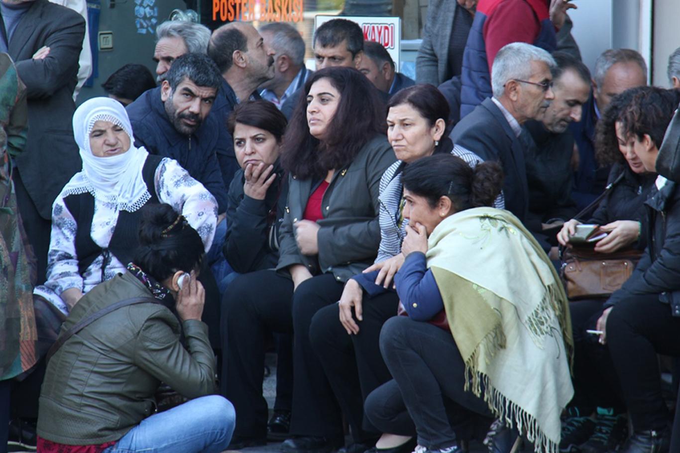Sebahat Tuncel gözaltına alındı Sebahat Tuncel gözaltına alındı